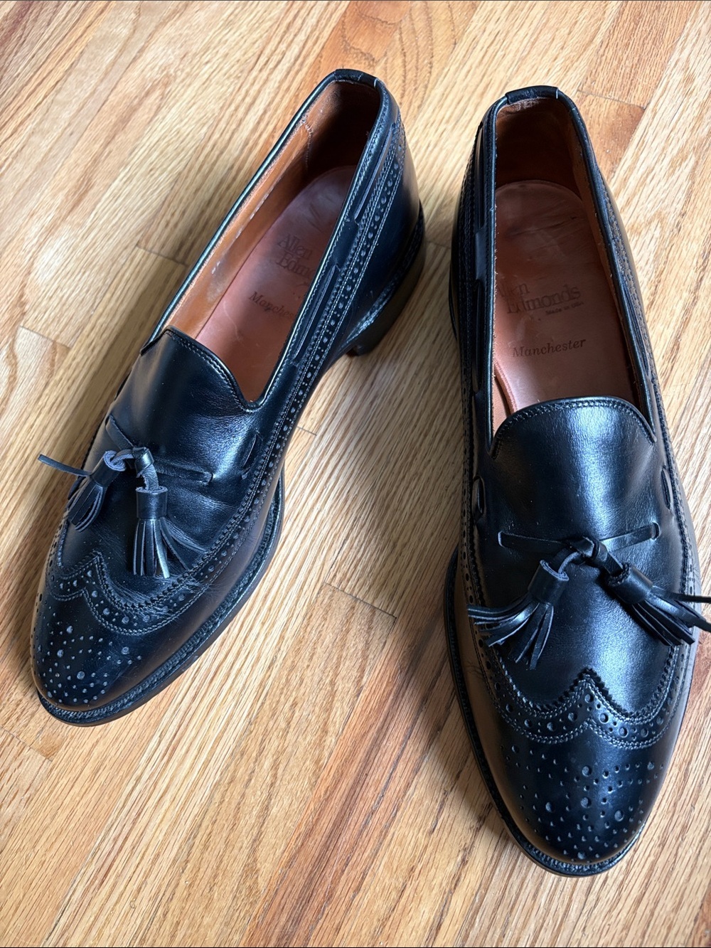 Allen Edmonds size 10 Manchester Black Leather Tassel Wingtip Loafers